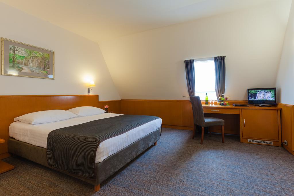 Hotel Grabovac Plitvicka Jezera Luaran gambar